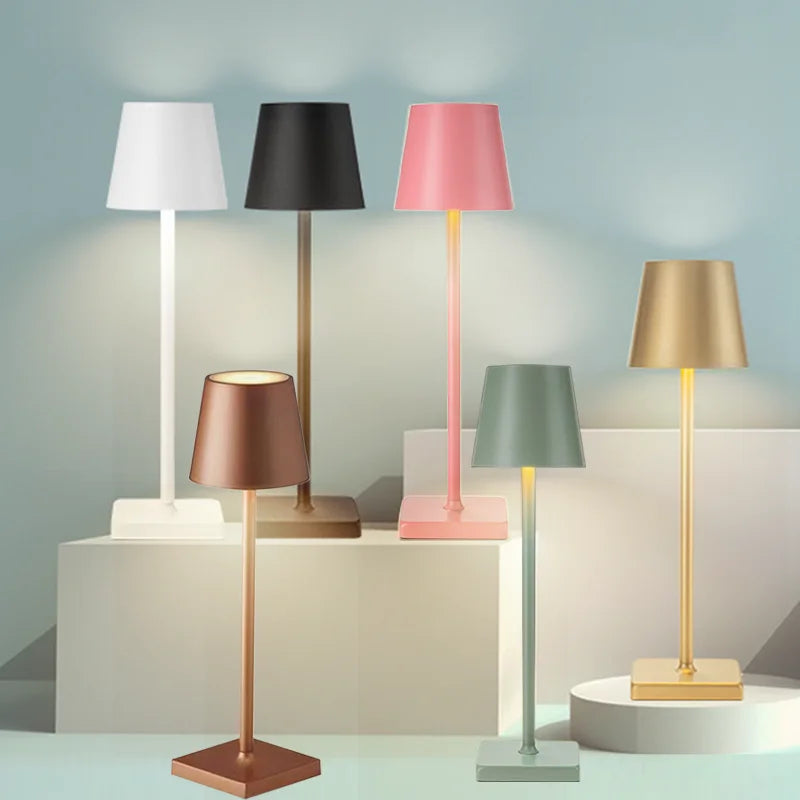Dotykowa lampka LED 3-kolorowa – stylowy akcent do każdego pomieszczenia